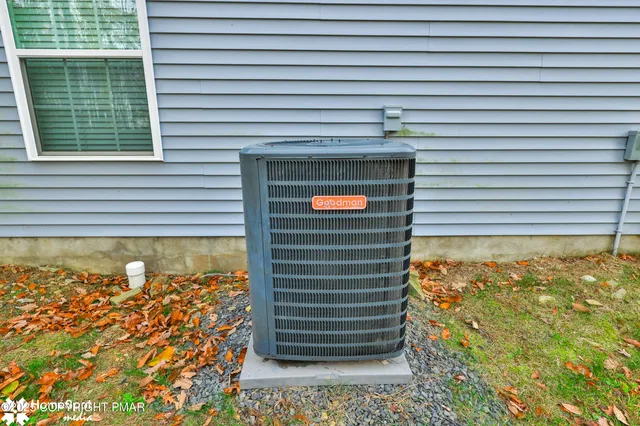 $525,000 | 255 Catalpa Drive, Kunkletown, PA 18058