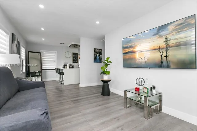 $729,900 | 341 Northwest 67th Avenue, Miami Springs, FL 33166