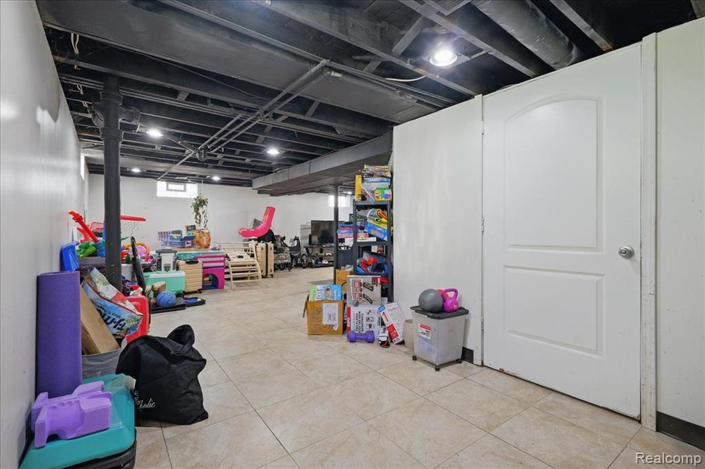 2444 Academy Street Dearborn, MI 48124 - Photo 26 of 35