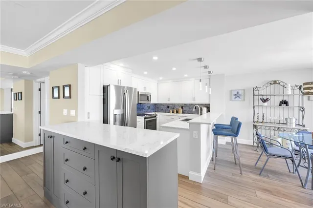 $16,500 | 9653 Gulf Shore Drive, Unit 402, Naples, FL 34108