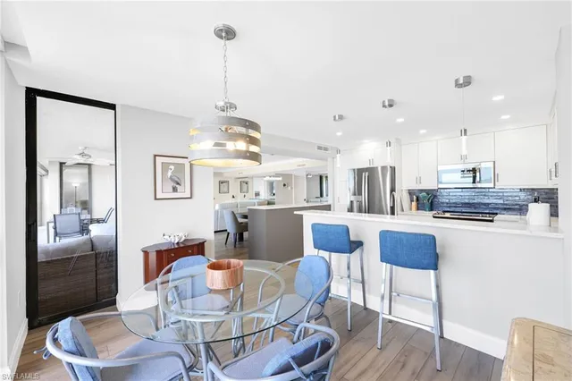 $16,500 | 9653 Gulf Shore Drive, Unit 402, Naples, FL 34108