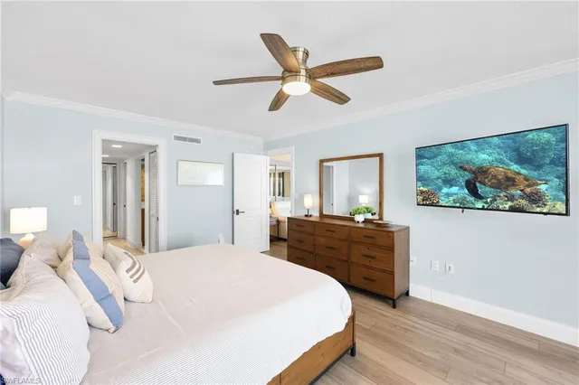 $16,500 | 9653 Gulf Shore Drive, Unit 402, Naples, FL 34108