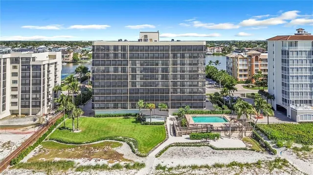 $16,500 | 9653 Gulf Shore Drive, Unit 402, Naples, FL 34108