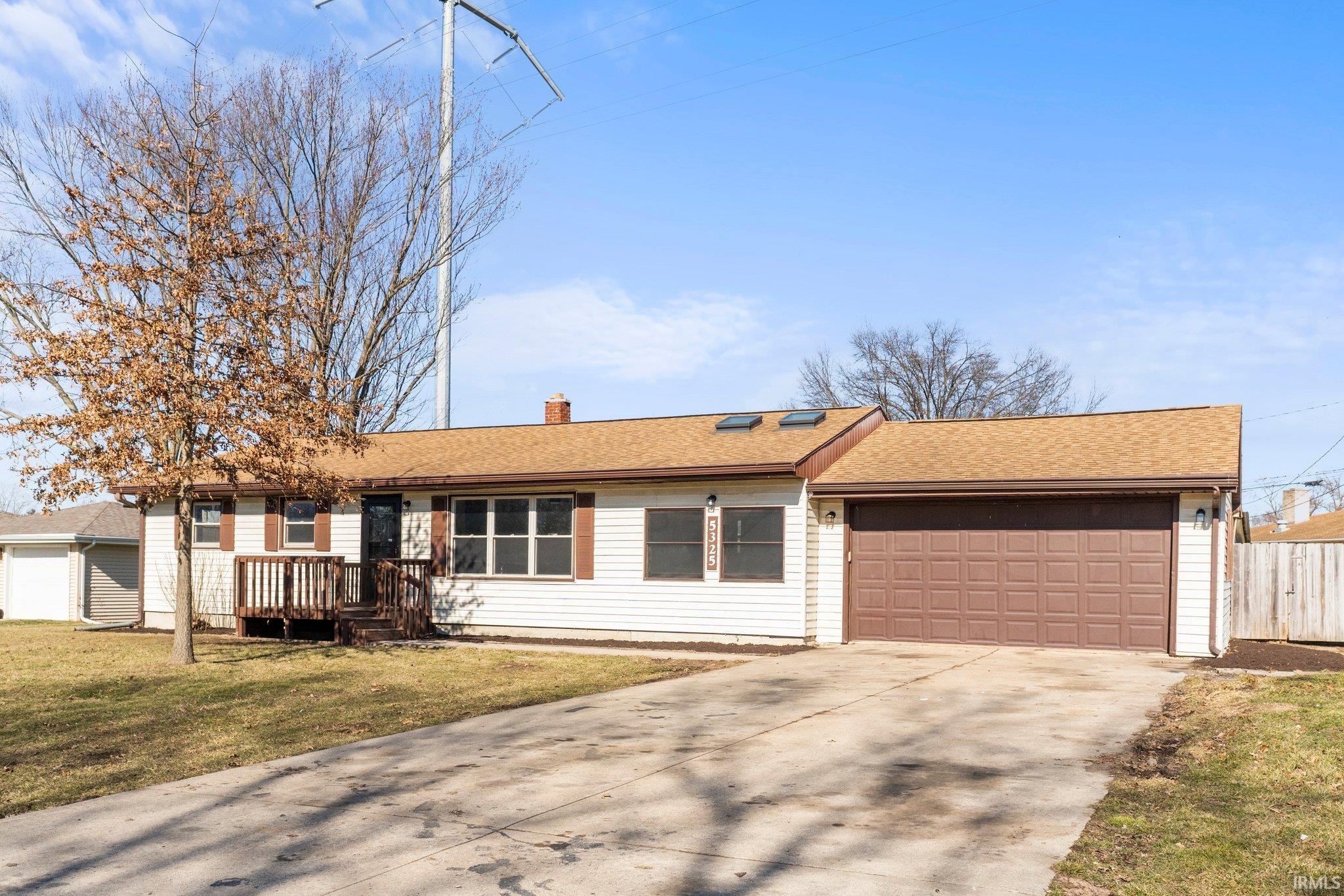 5325 Ann Hackley Road Fort Wayne, IN 46835 - Photo 3 of 31 Gallery Image 3