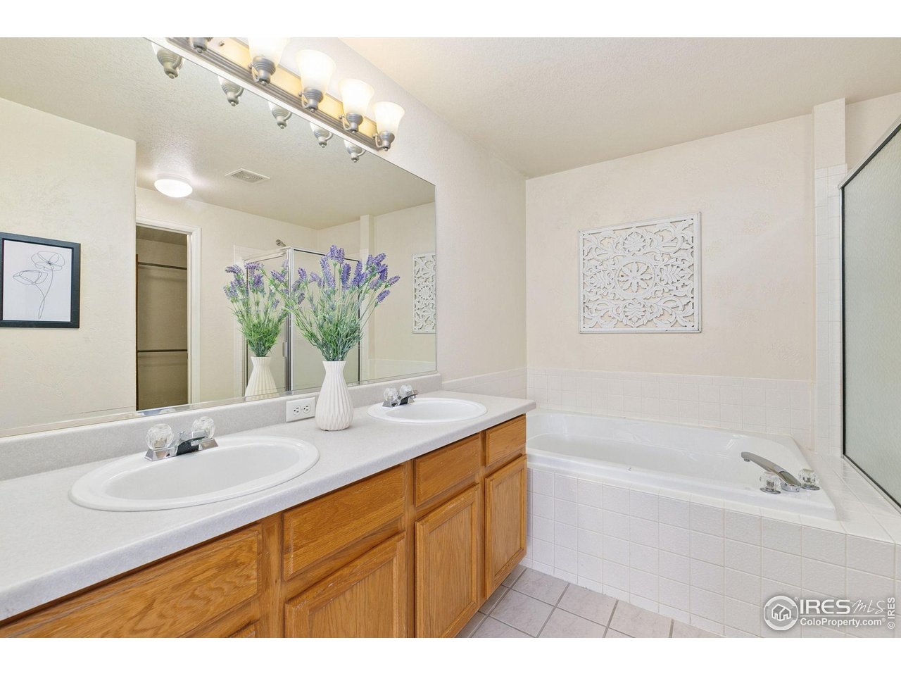 7202 Avondale Road Fort Collins, CO 80525 - Photo 17 of 29 5 Piece Primary Bathroom