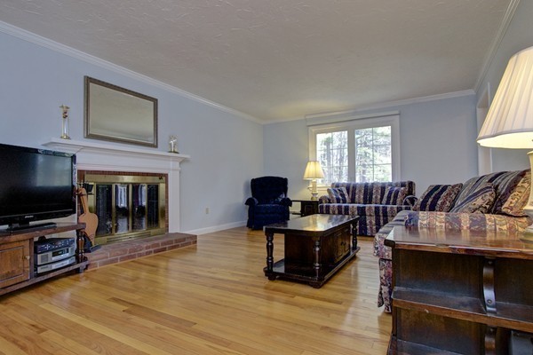 90 Pine Hill Road Ashland, MA 01721 - Photo 7 of 30