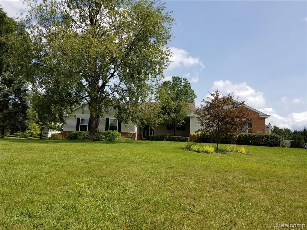1860 April Court Howell, MI 48843 - Photo 1 of 46 april47.jpg