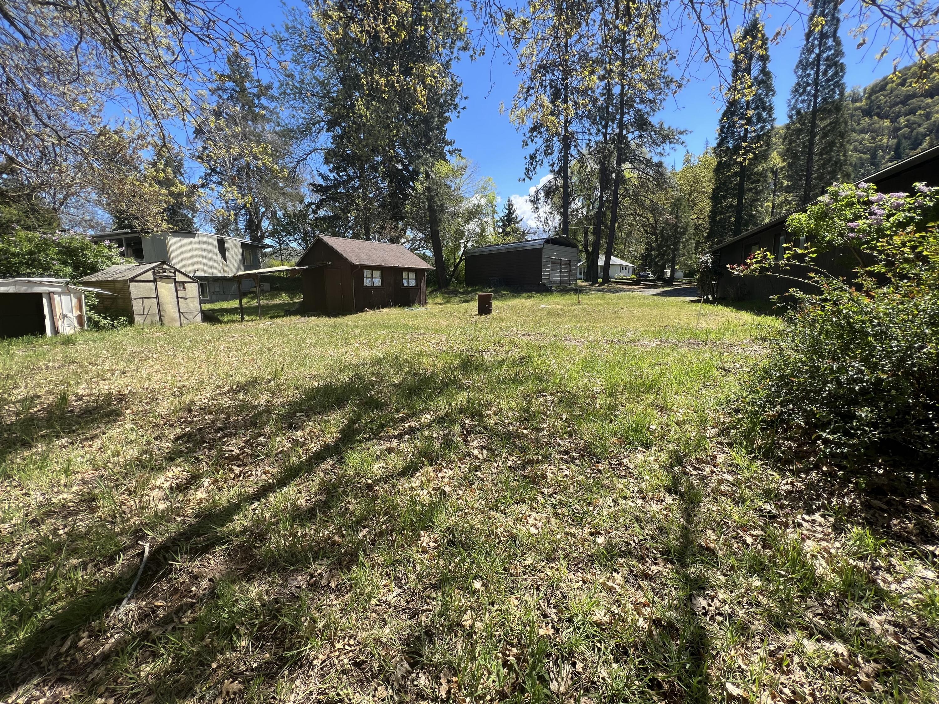 2394 Lampman Road Gold Hill, OR 97525 - Photo 17 of 38 IMG_4240
