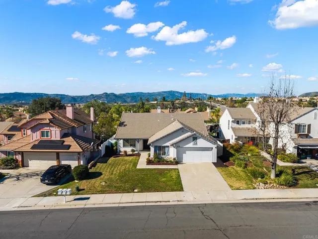 $749,999 | 39785 Spinning Wheel Drive, Murrieta, CA 92562