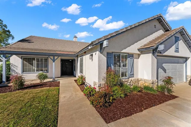 $749,999 | 39785 Spinning Wheel Drive, Murrieta, CA 92562