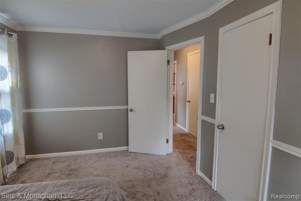 1226 Hampton Road Grosse Pointe Woods, MI 48236 - Photo 16 of 26
