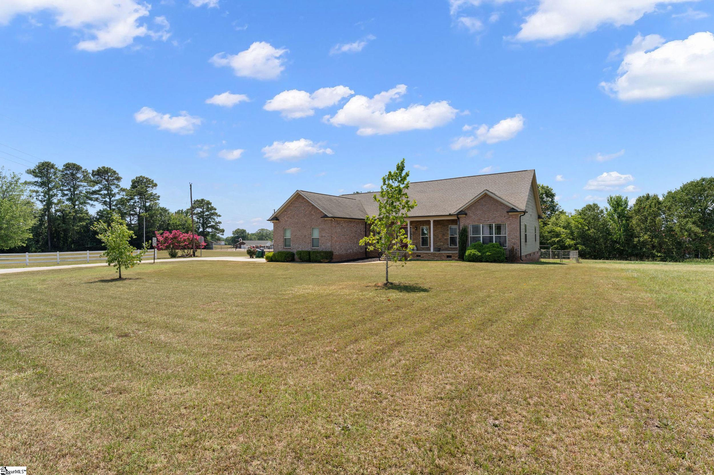 4401 Parris Bridge Road Boiling Springs, SC 29316 - Photo 2 of 44