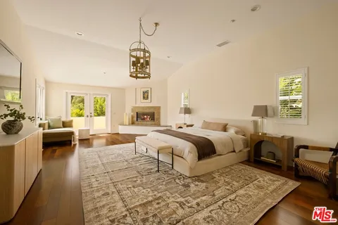 $2,995,000 | 2668 Astral Drive, Los Angeles, CA 90046