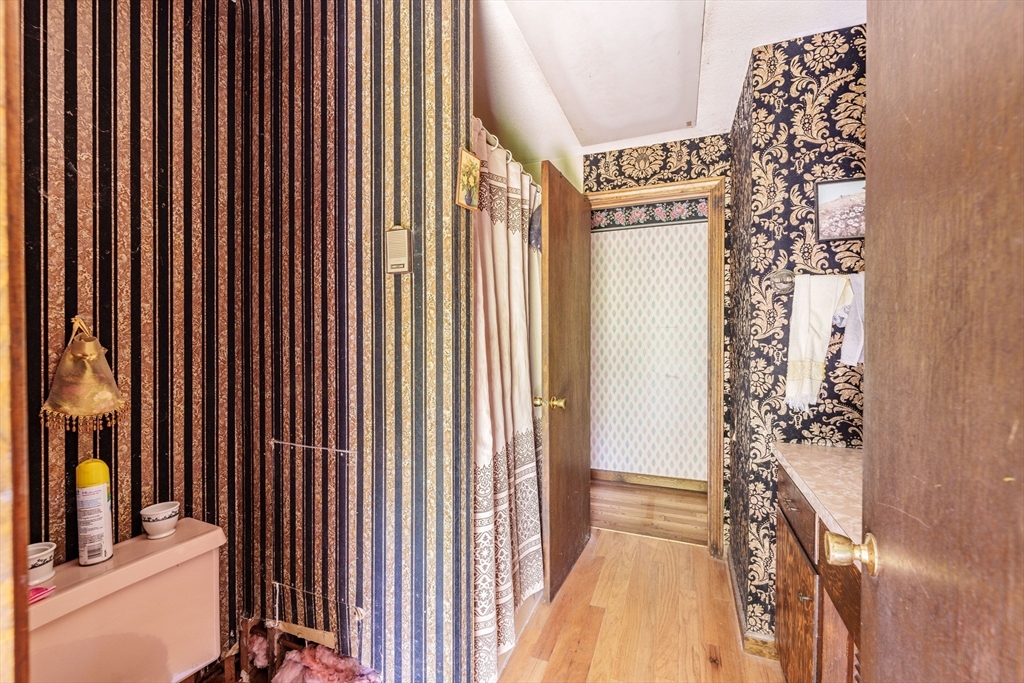 189 Scantic Road Hampden, MA 01036 - Photo 39 of 42 a view of a entryway
