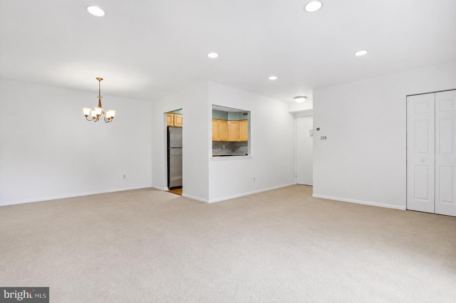 55204 Delaire Landing Road Philadelphia, PA 19114 - Photo 7 of 29 Gallery Image 7