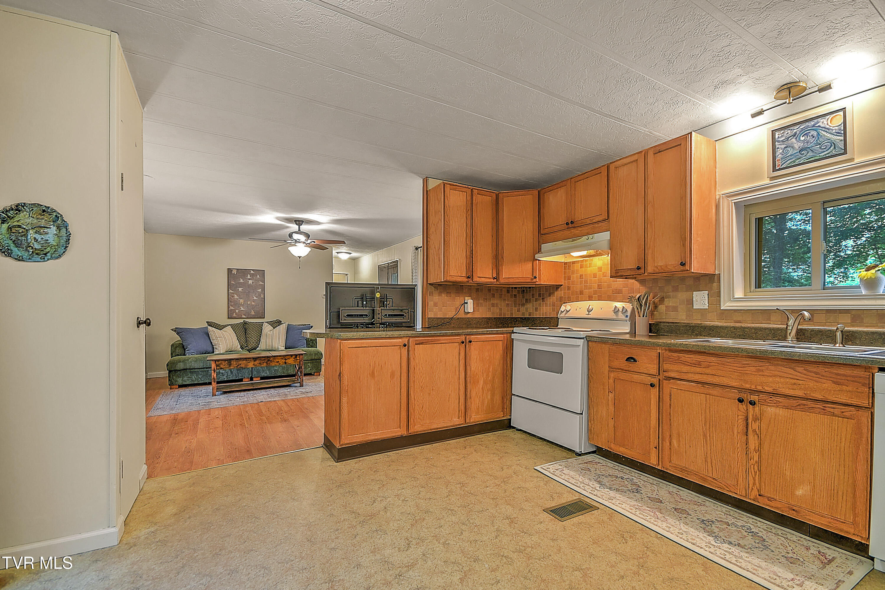 6728 Hayters Gap Road Saltville, VA 24370 - Photo 10 of 48 12-print-6728 Hayters Gap KB-13