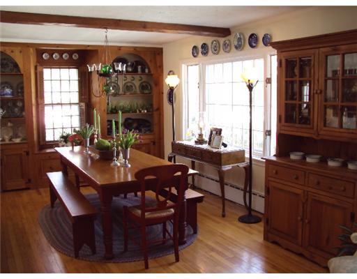 1207 Shore Road Cape Elizabeth, ME 04107 - Photo 4 of 24 Dining Room.