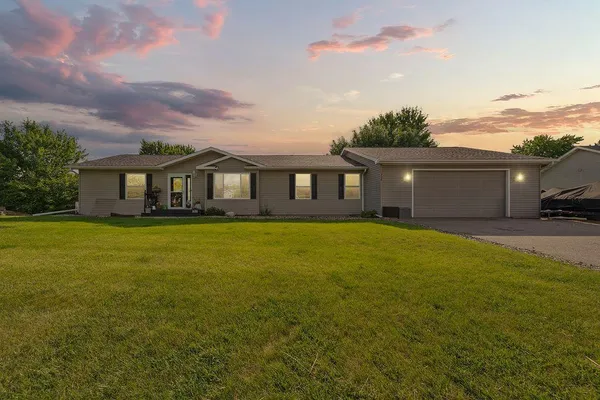 $355,000 | 228 Plum Run, Le Sueur, MN 56058