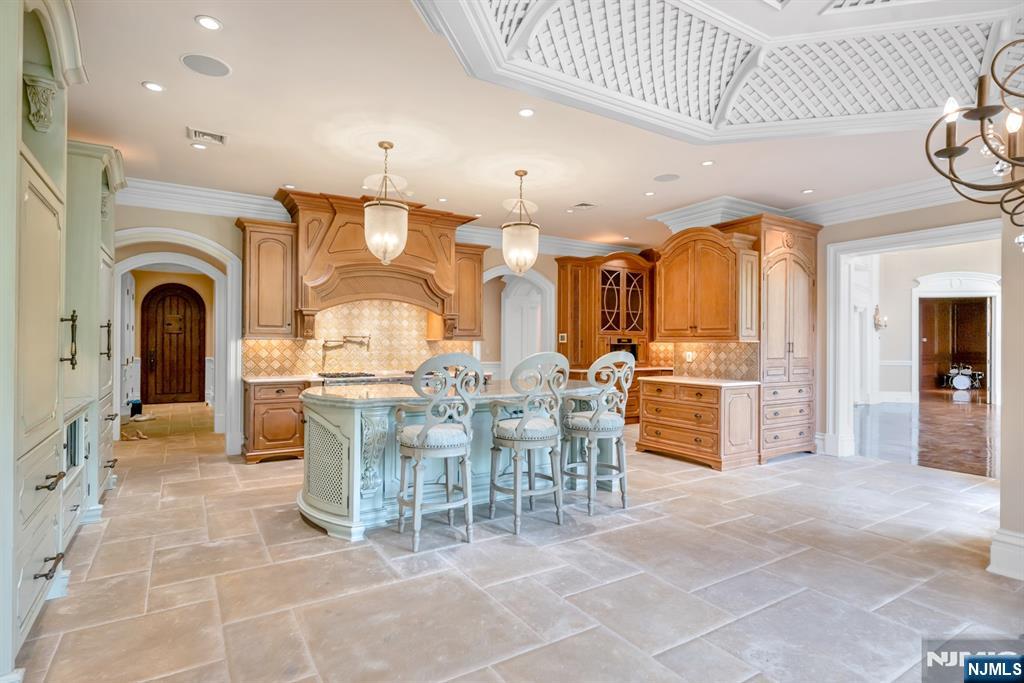 7 Buckingham Drive Alpine, NJ 07620 - Photo 14 of 48