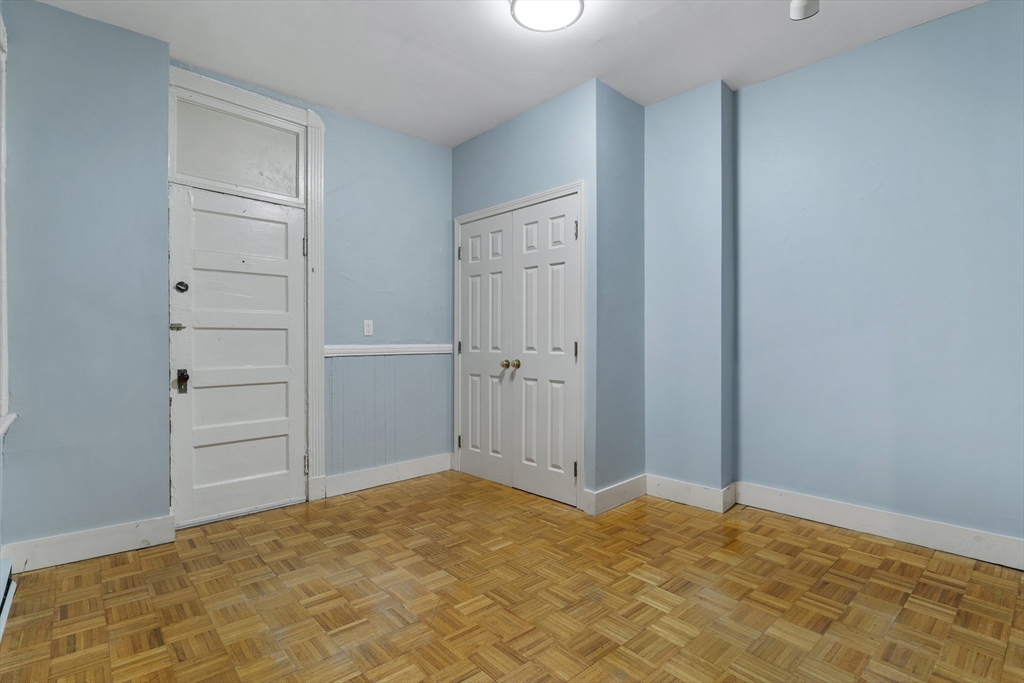 99.5 Myrtle Street, Unit 1 Boston, MA 02114 - Photo 3 of 12