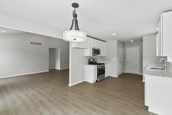 $321,500 | 31627 Augusta Drive, Unit 68, Romulus, MI 48174