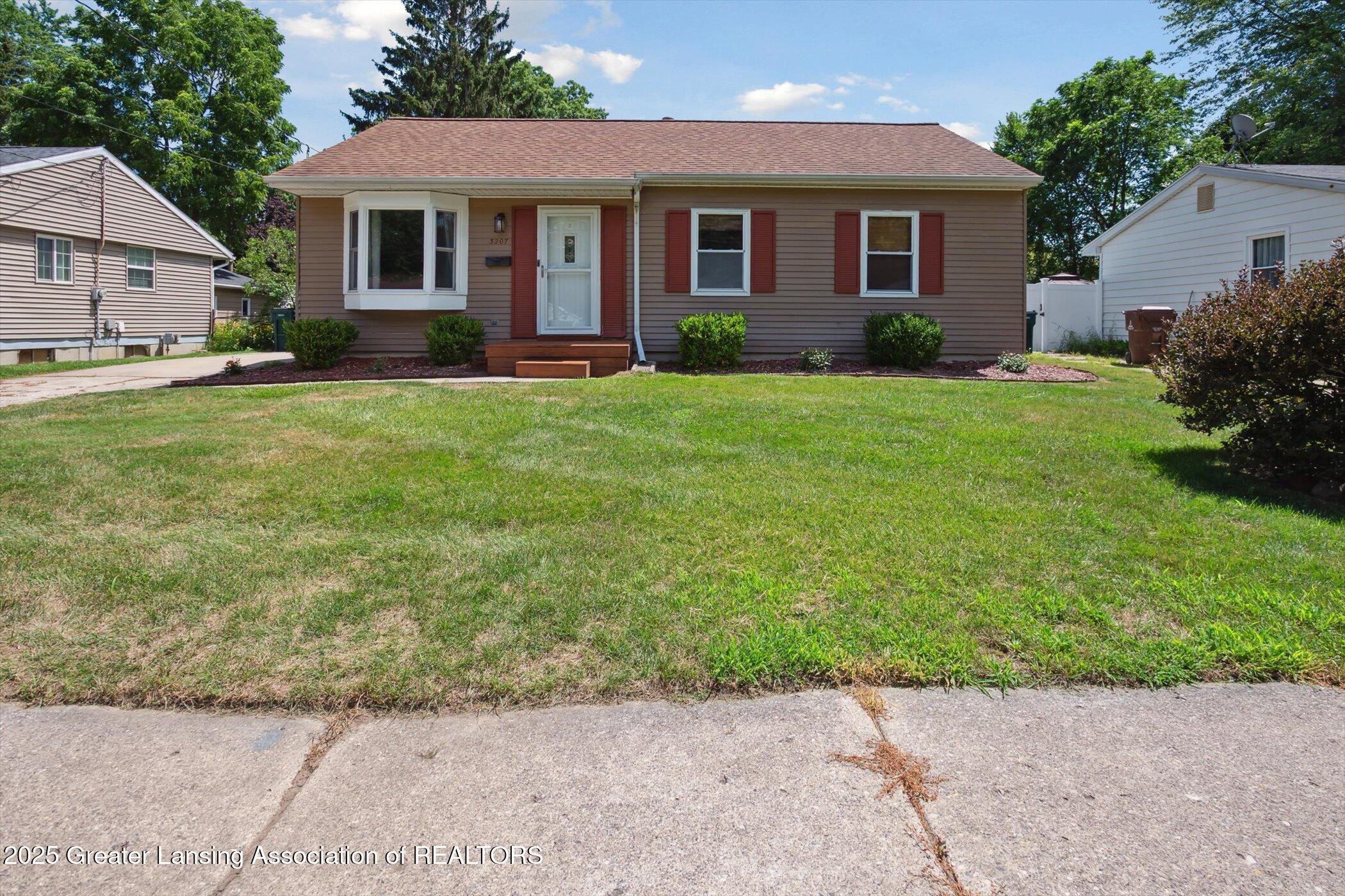 3207 Sunderland Road Lansing, MI 48911 - Photo 2 of 31 03-3207-Sunderland-Rd-Lansing-MI-48911-W