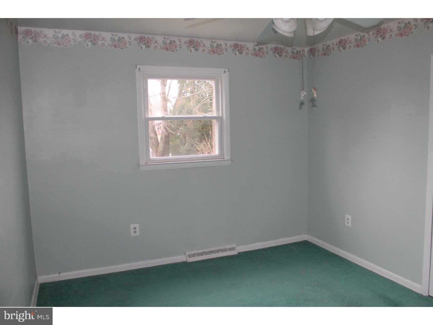 322 7th Avenue Lindenwold, NJ 08021 - Photo 11 of 25 Bedroom - Main