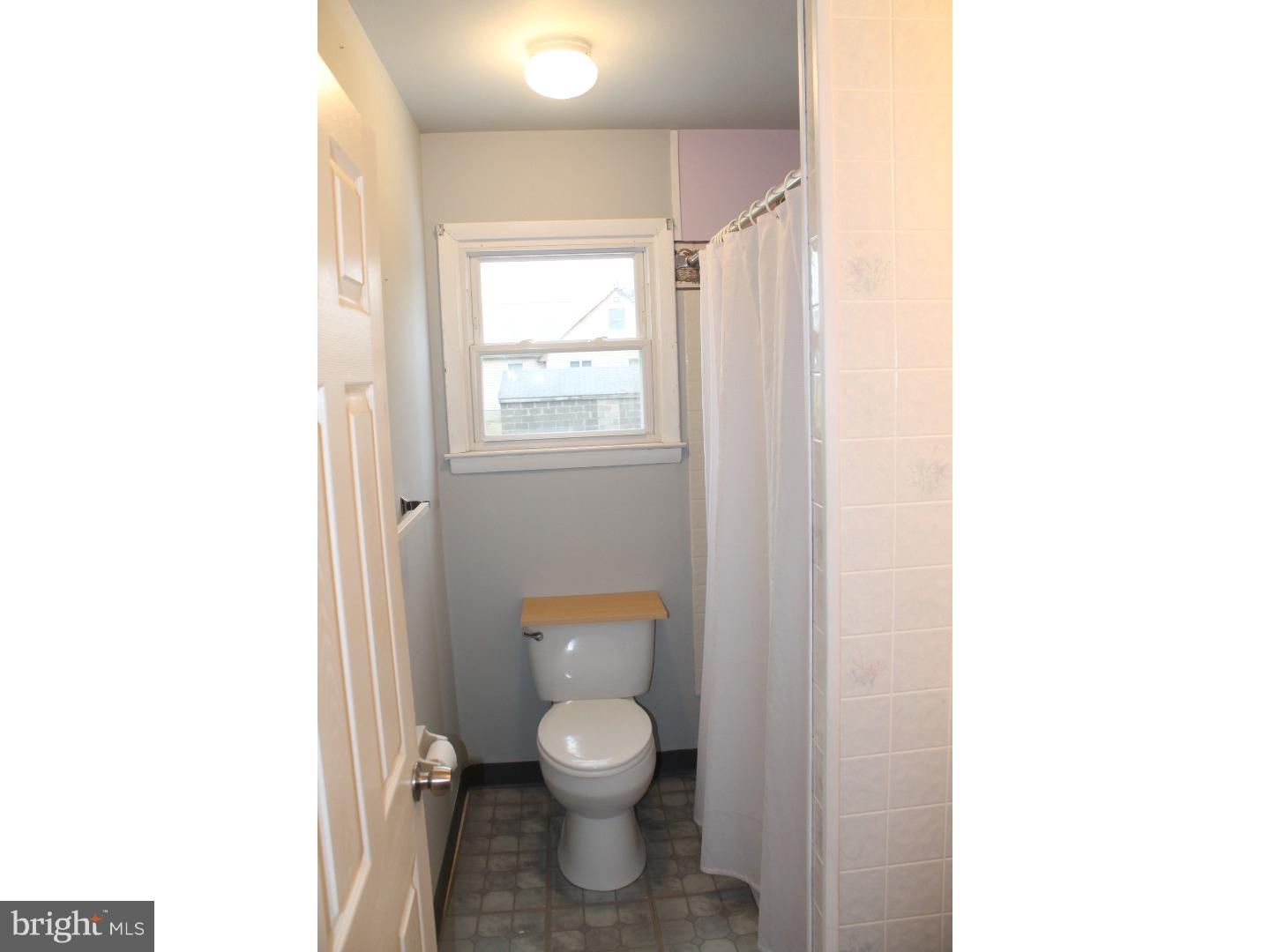 322 7th Avenue Lindenwold, NJ 08021 - Photo 16 of 25 Bathroom