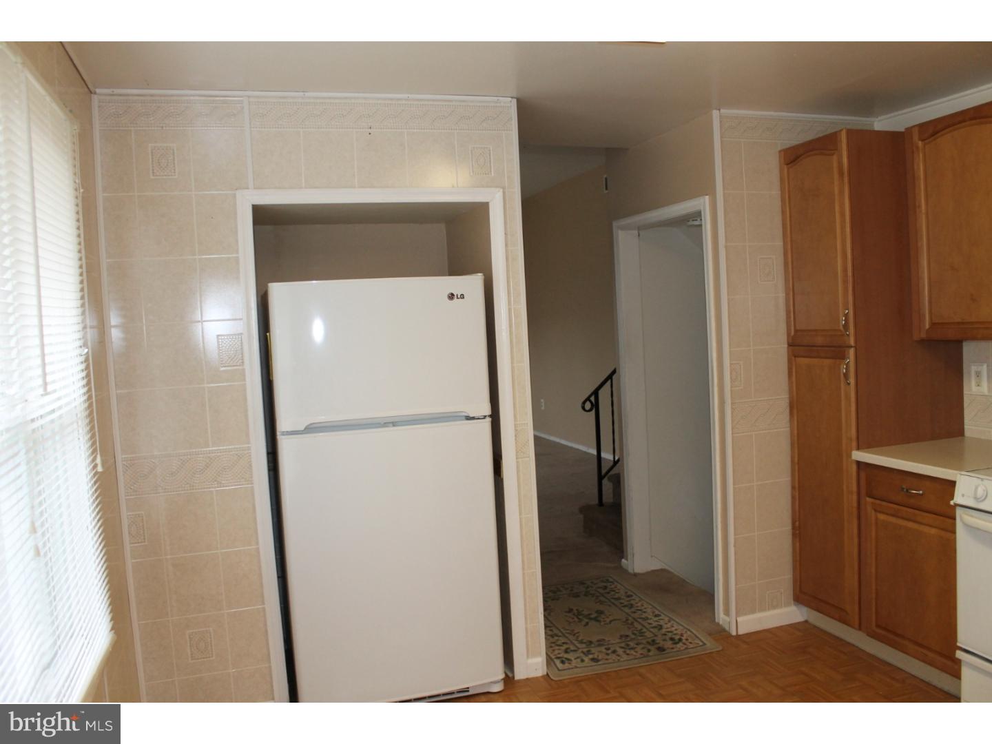 322 7th Avenue Lindenwold, NJ 08021 - Photo 4 of 25 Kitchen