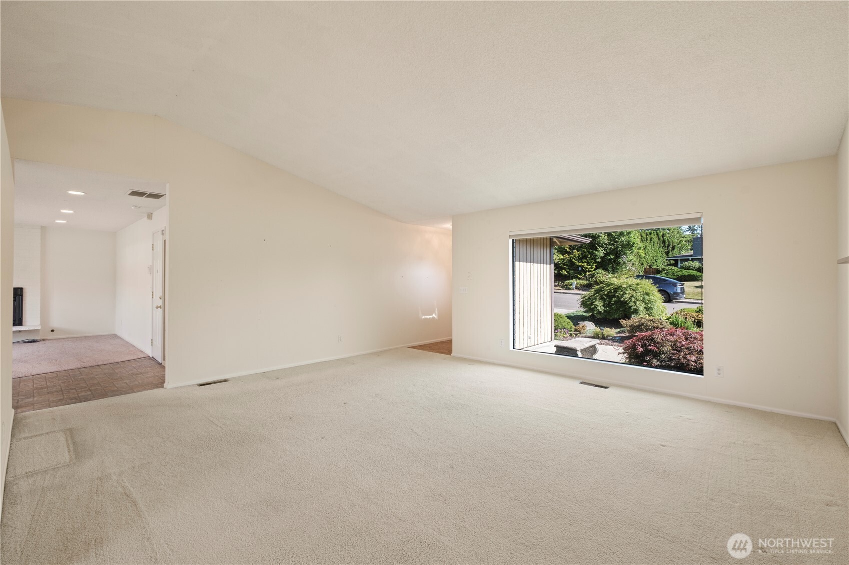 1932 Southeast 17th Court Renton, WA 98055 - Photo 6 of 40 Gallery Image 6