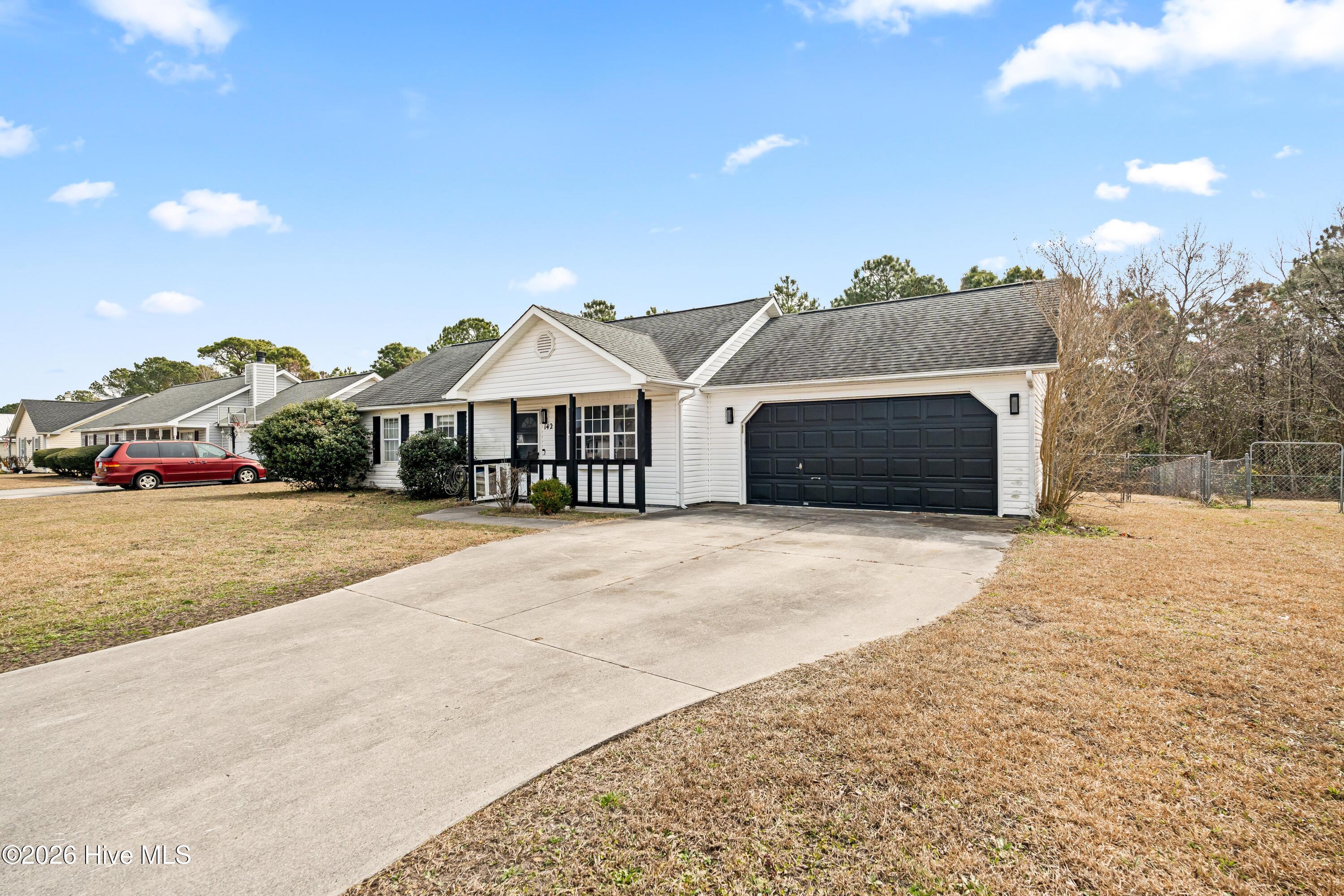 142 Parnell Road Hubert, NC 28539 - Photo 2 of 26 3