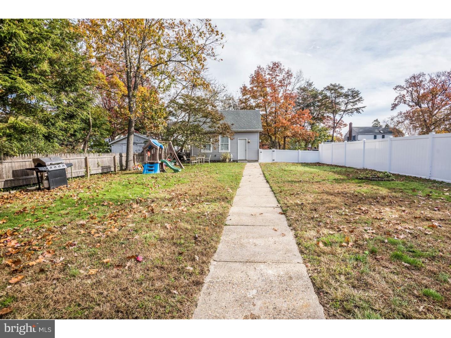 400 Dauphin Street Riverside, NJ 08075 - Photo 4 of 25 Back Yard