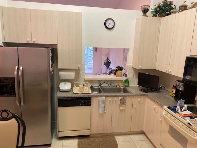 6247 Heliconia Road Delray Beach, FL 33484 - Photo 5 of 27 IMG_3882