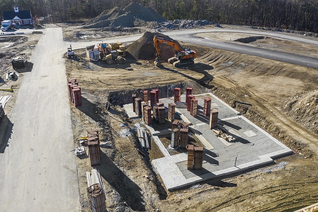 22 Campbell Road, Unit 35 Berlin, MA 01503 - Photo 5 of 17