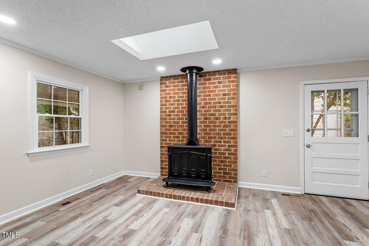 3523 Racine Street Durham, NC 27707 - Photo 26 of 38 3523 Racine St - GRoom1