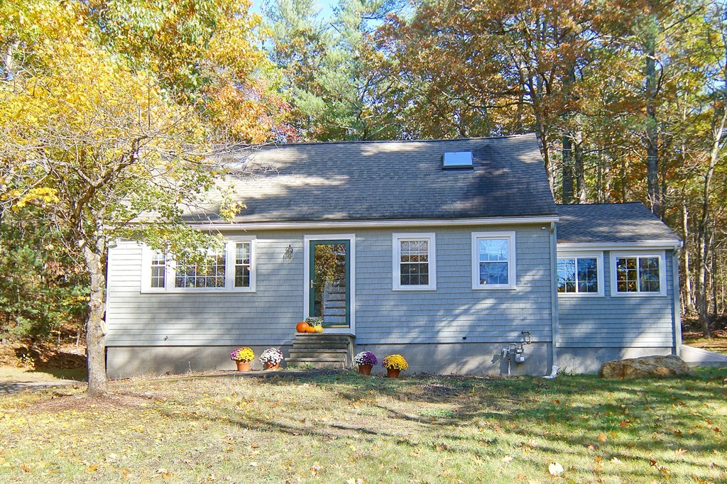 458 Townsend Road Groton, MA 01450 - Photo 1 of 27 Gallery Image 1