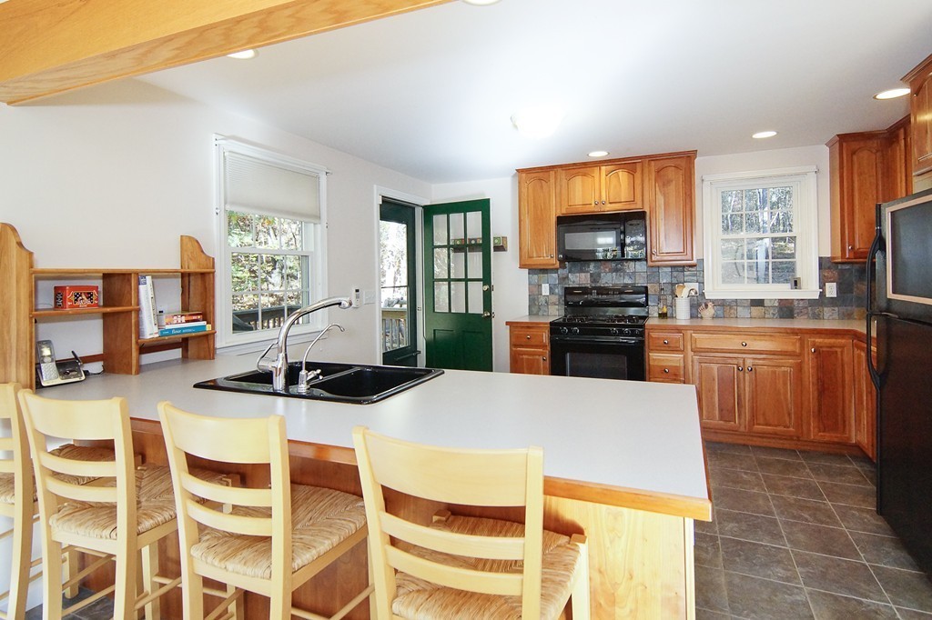 458 Townsend Road Groton, MA 01450 - Photo 2 of 27 Gallery Image 2