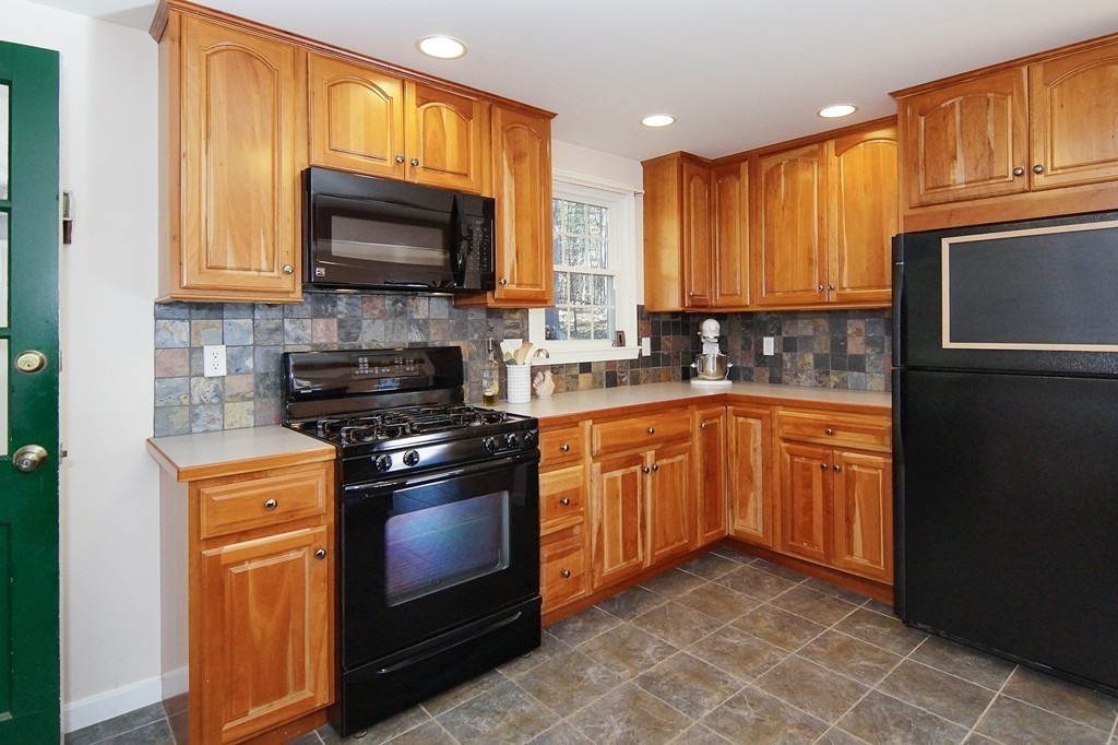 458 Townsend Road Groton, MA 01450 - Photo 9 of 27 Gallery Image 9