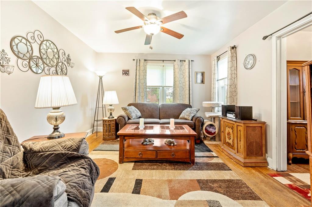 100 Frank Circle Rochester, PA 15074 - Photo 4 of 25 a living room with furniture
