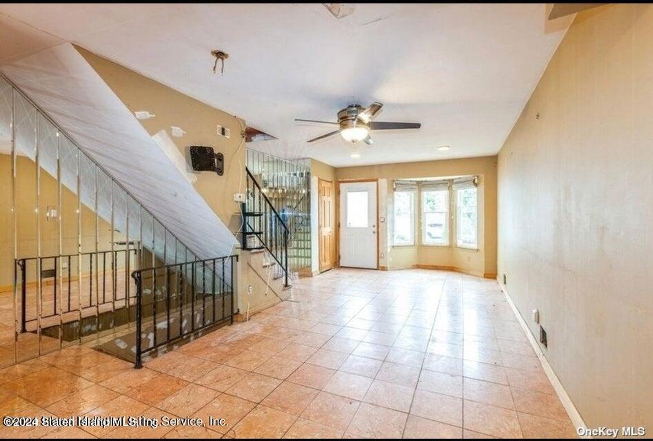 218 Rosedale Avenue Staten Island, NY 10312 - Photo 3 of 3 218 Rosedale Ave 3