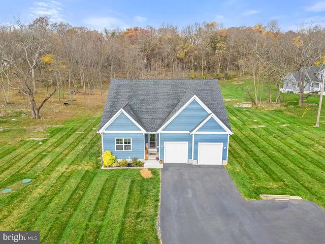 $3,200 | 126 West Blakeley Drive, Charles Town, WV 25414