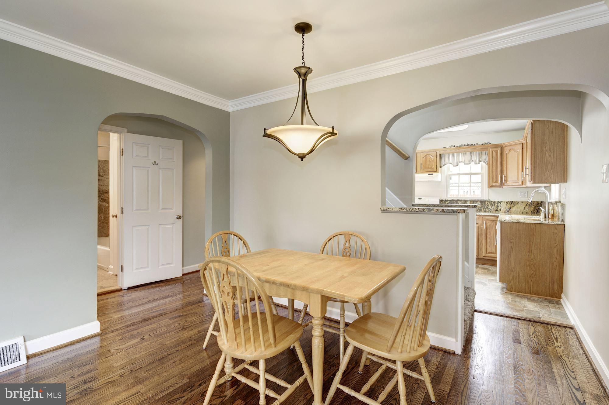 339 Cresswell Road Baltimore, MD 21225 - Photo 3 of 30 Dining Room