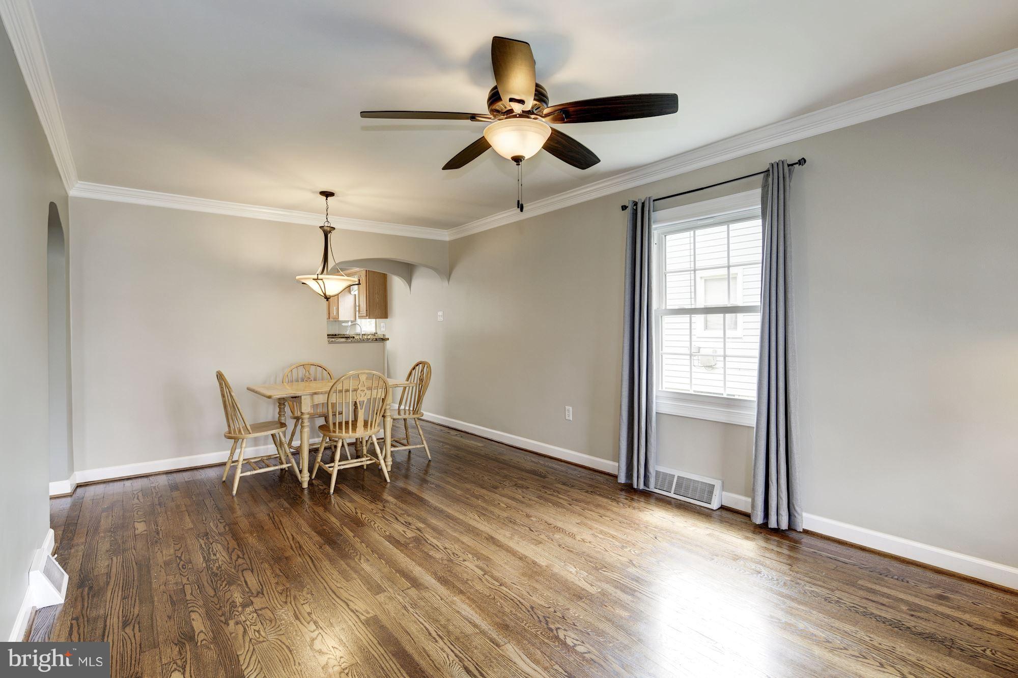 339 Cresswell Road Baltimore, MD 21225 - Photo 7 of 30 Dining Room
