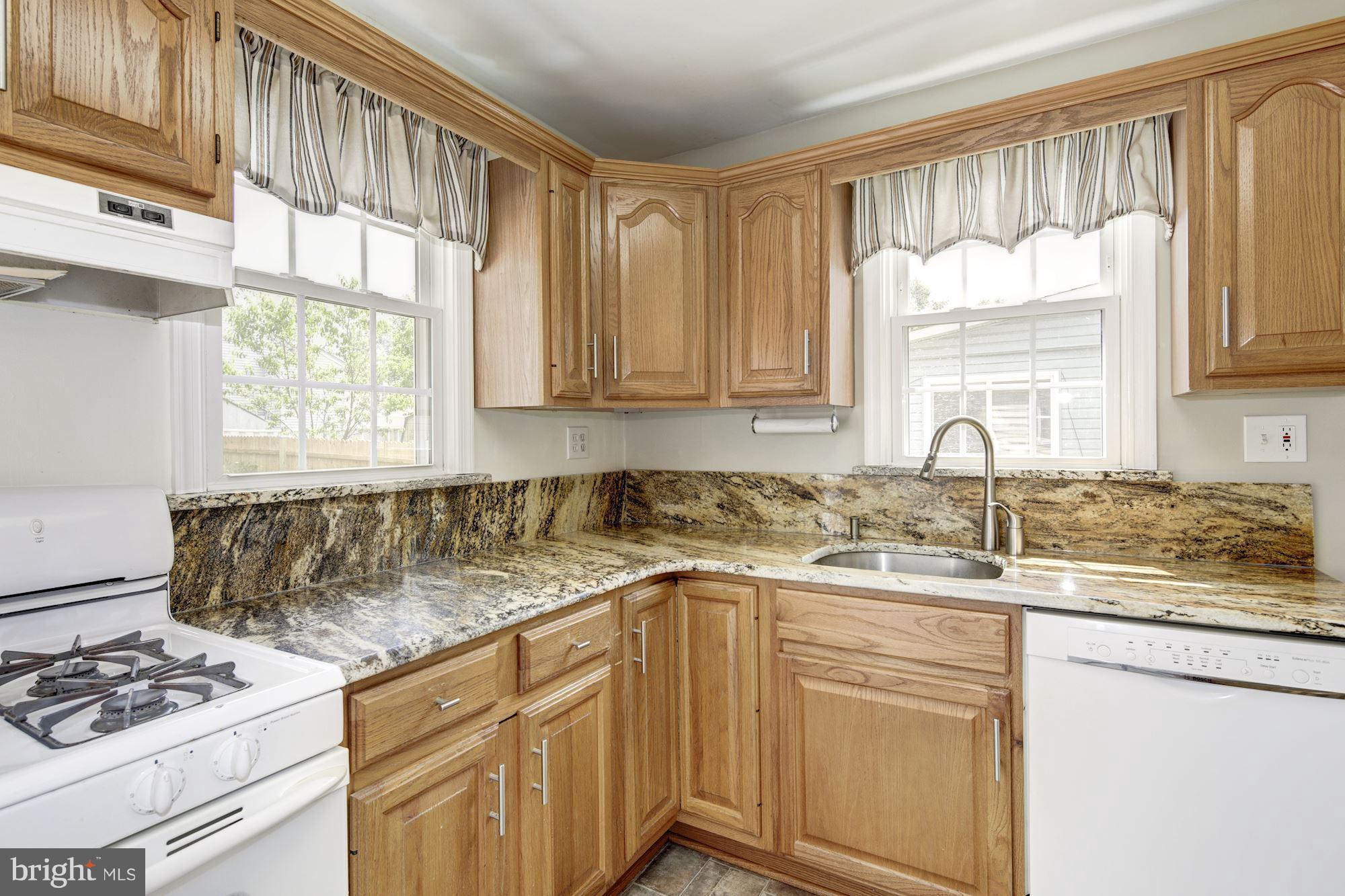339 Cresswell Road Baltimore, MD 21225 - Photo 10 of 30 Kitchen