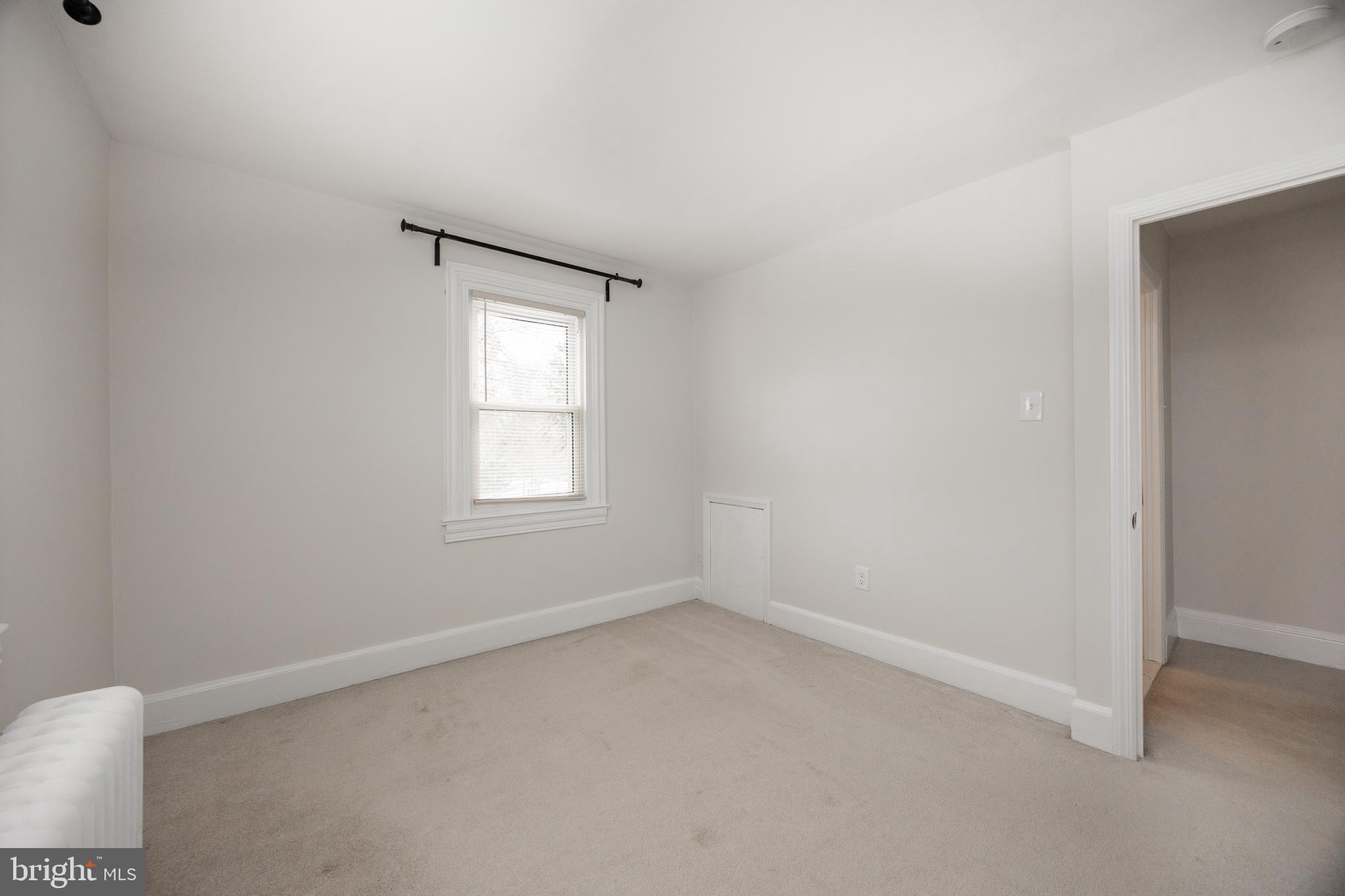 547 Northbrook Road West Chester, PA 19382 - Photo 16 of 35 an empty room with a window