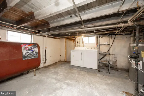 a view of a garage