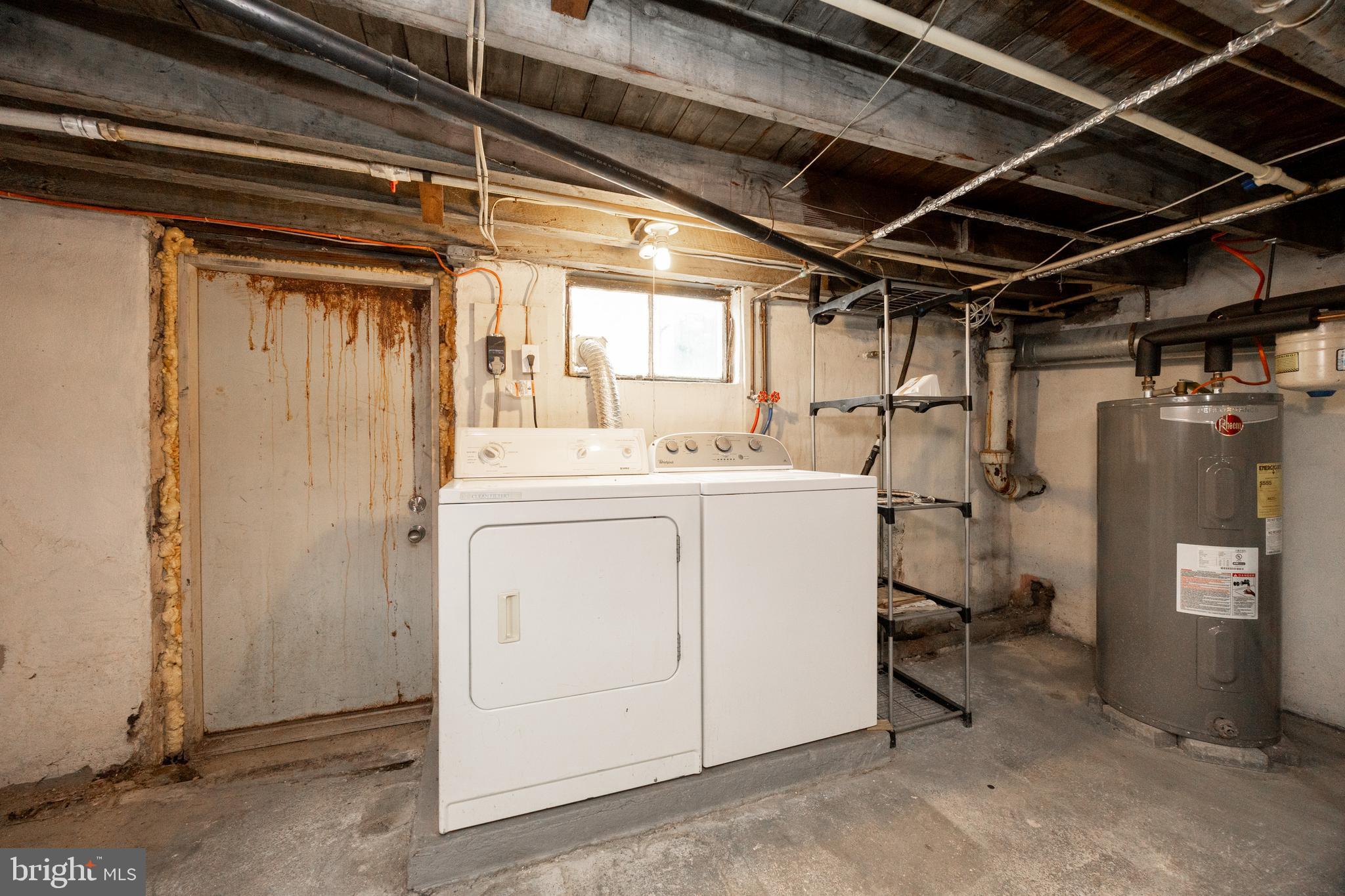 547 Northbrook Road West Chester, PA 19382 - Photo 34 of 35 a utility room with dryer and washer
