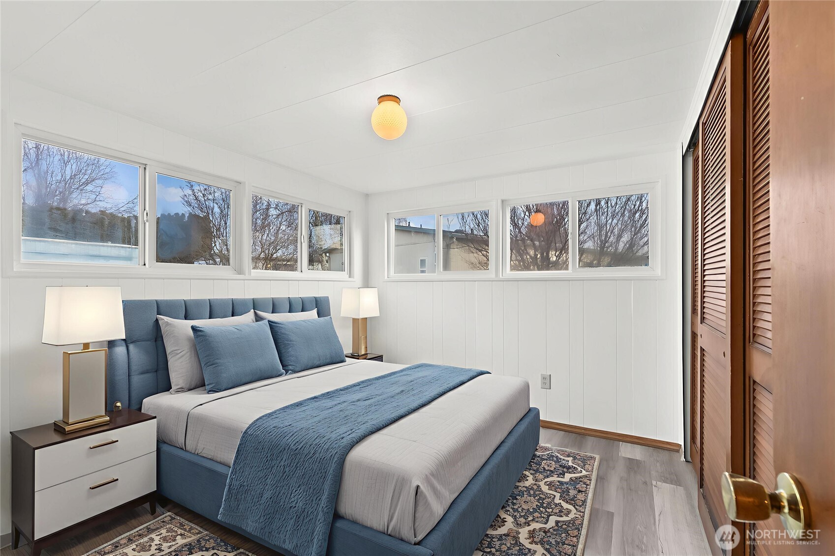 110 Sage Trail Road, Unit 13 Yakima, WA 98901 - Photo 6 of 16 a bedroom with a large bed and a window