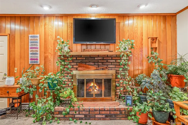 $669,000 | 1277 Hummel Avenue, Holbrook, NY 11741