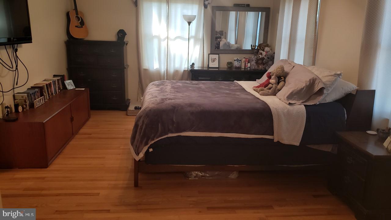 16248 Millers Wharf Road Ridge, MD 20680 - Photo 15 of 41 Master Bedroom